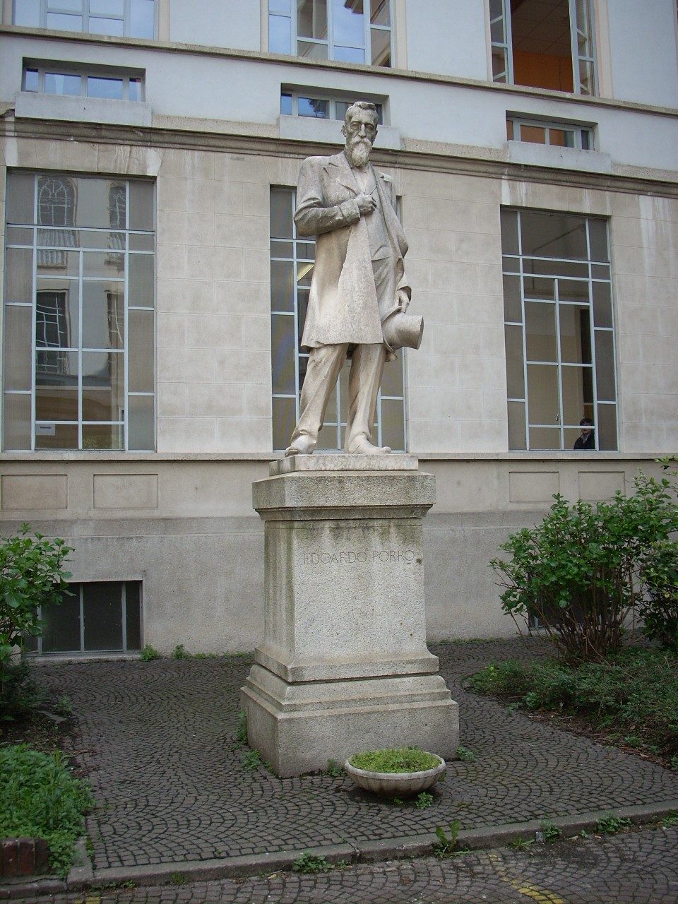 Edoardo Porro Statue